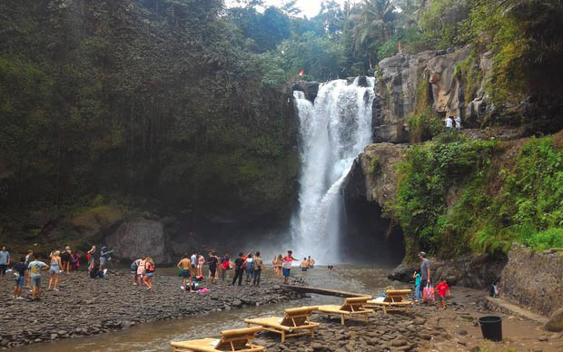 66247abd677a1_tegenungan waterfall.png